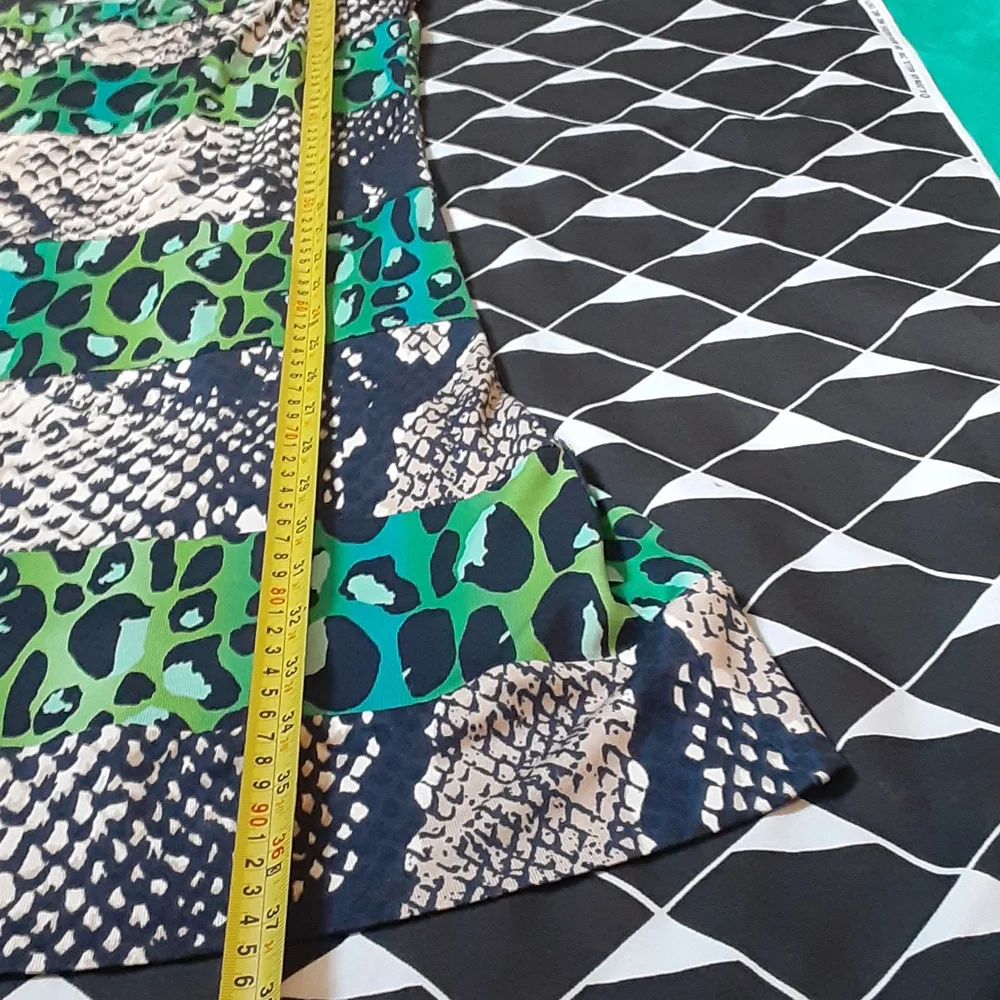 Diane Von Furstenberg Augustine Silk Open Back Midi Dress Animal Print Size 8 - Picture 10 of 13